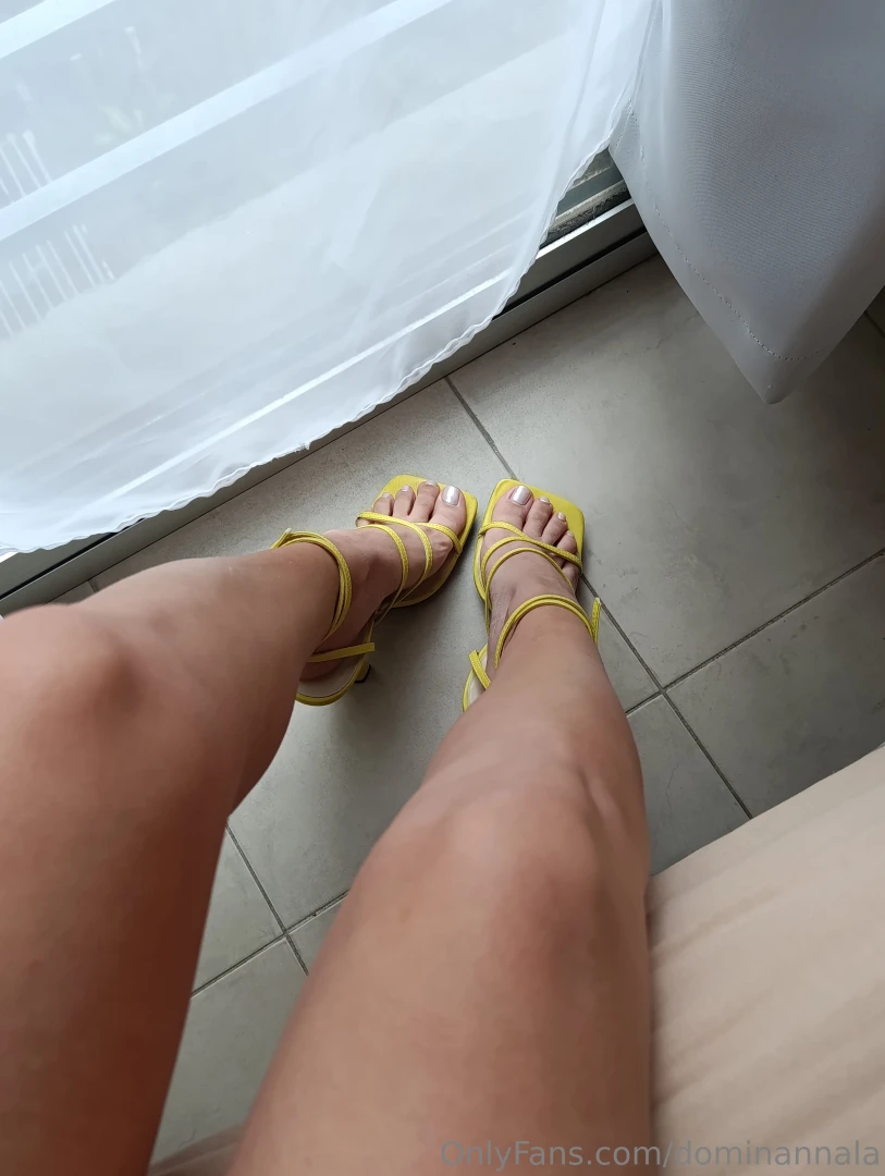 You went crazy for my feet and you re dying to show me devotion 