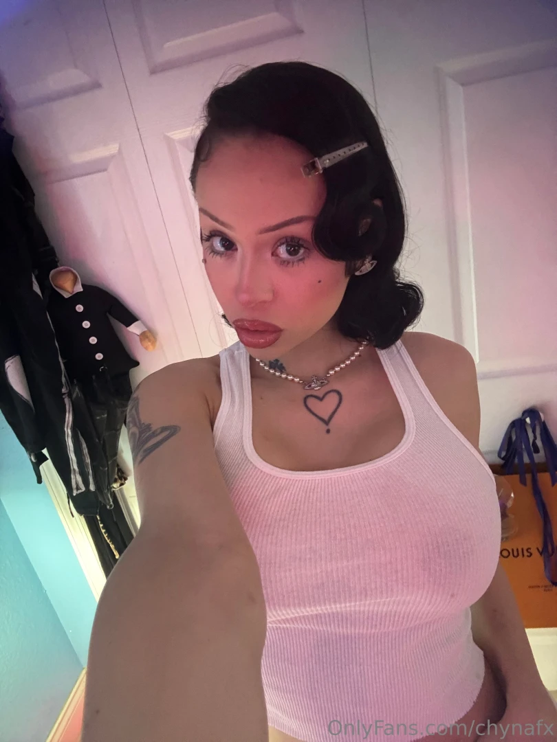 _whitet 001 peekaboo swiperight i m back did you see it part 1 