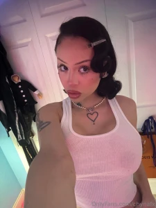 _whitet 001 peekaboo swiperight i m back did you see it