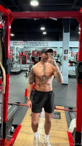 Knocked out the gym early today did you hit the gym today