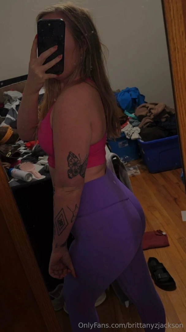 Lululemon was giving barbie today dm me to watch me undress from it part 1 