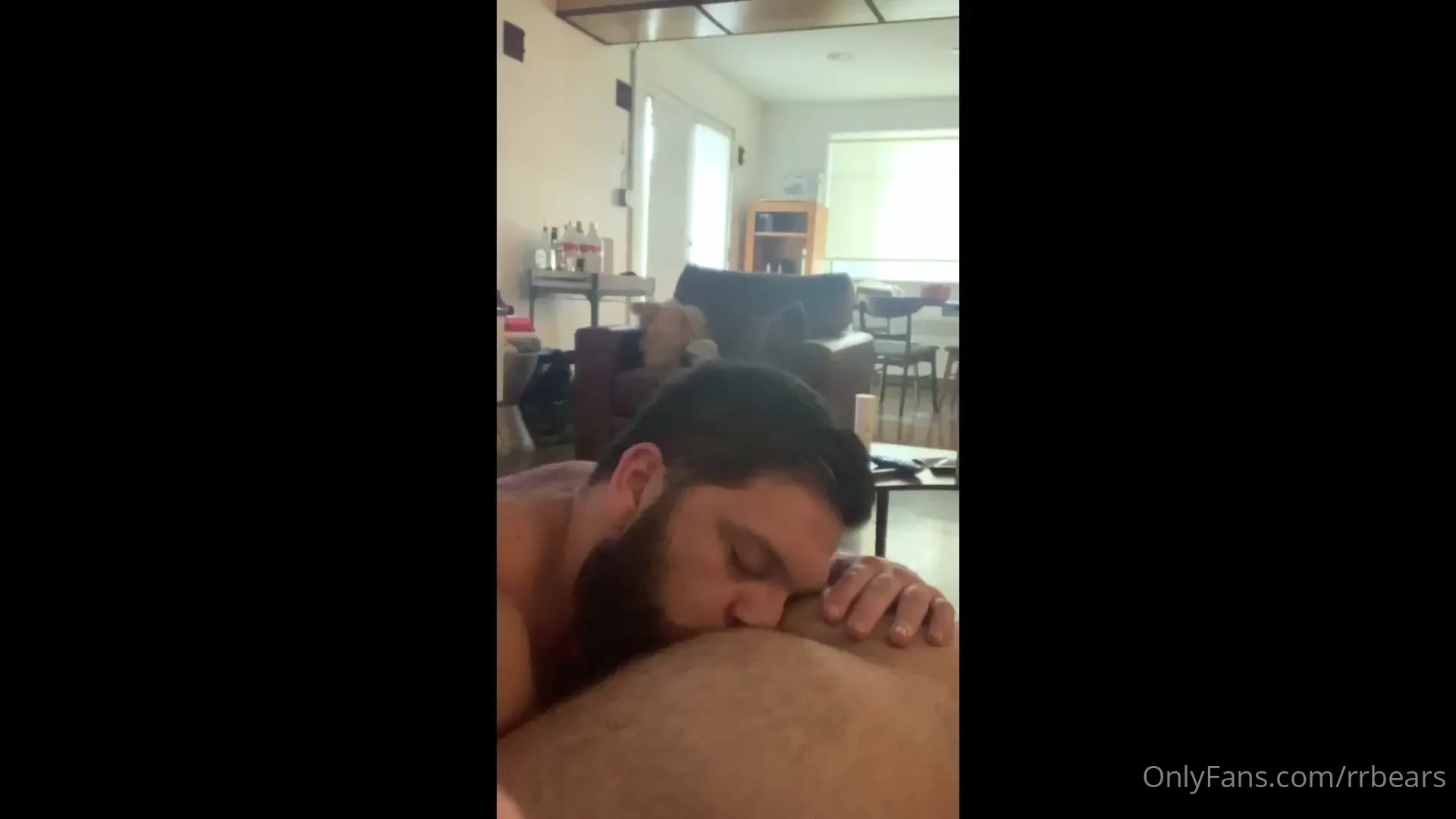 Eating his ass before breeding it 