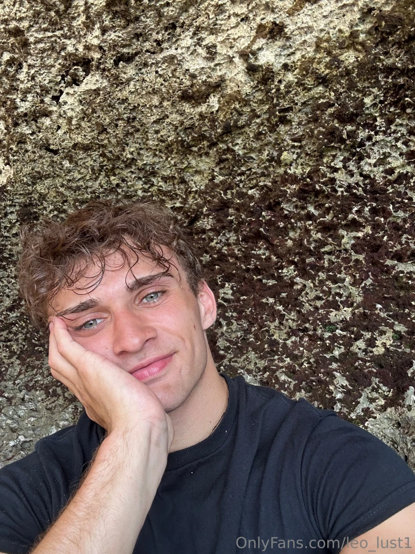 It s a people watching type of day 