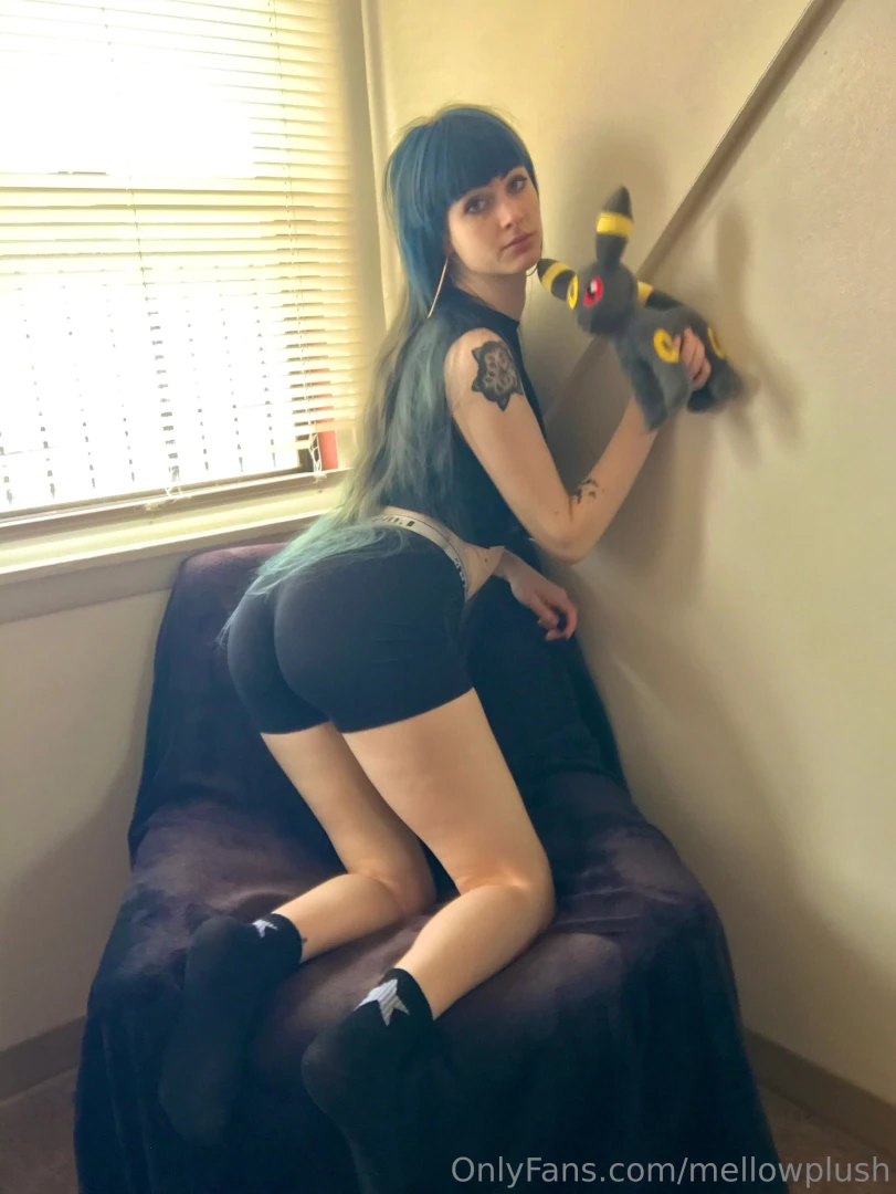 Umbreon vibes seductive and always one step ahead part 1 