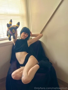 Umbreon vibes seductive and always one step ahead
