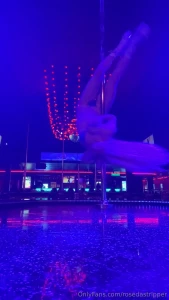 I love the pole i also love that dick of yours too