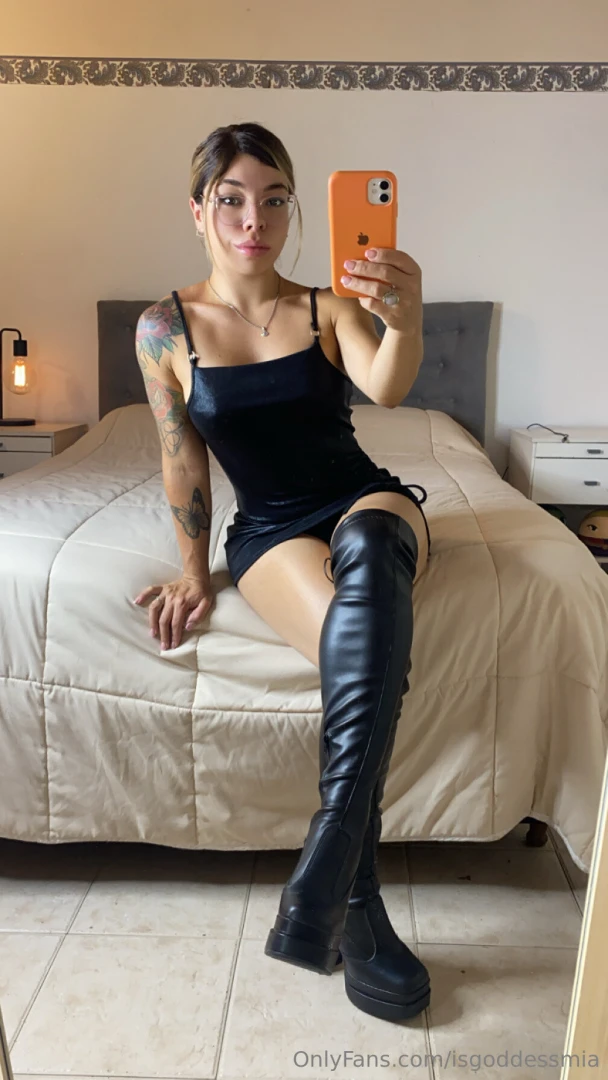 Looking out for some new weak bitches and i ve spotted you part 5 