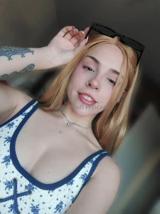 Bad girl with the face of an angel yeah that s me