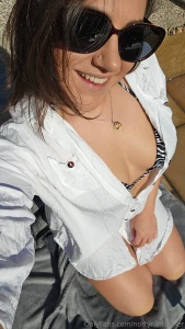 More sunshine come and join me i m going live from my yarden