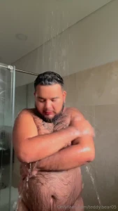 Una paja en la ducha