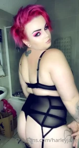 I miss dancing so i m going to a little one for you