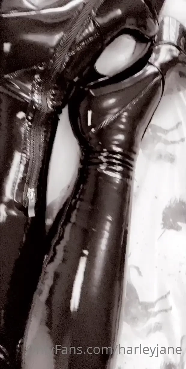 I need a latex outfit to go with these sexy boots who s going to help 
