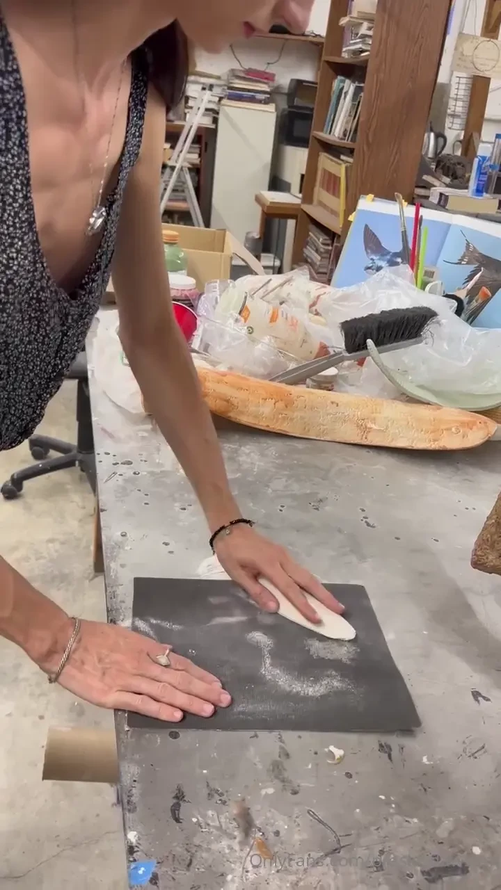 I m such a distraction at the shop part 1 