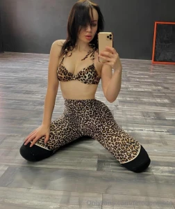 Free free free hi i m a kitty mia_addams want to chat with a top babe part 24