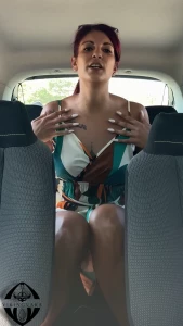 Ero in un parcheggio a fare una cam con un mio grandissimo fan ma ad