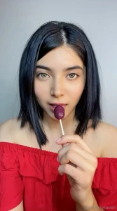I love to suck lollipops