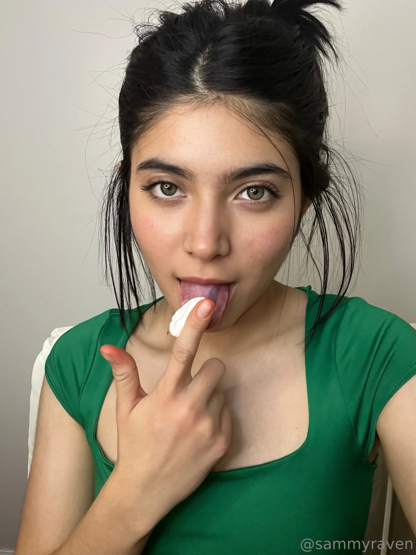 Would you like to see me play with whipped cream 