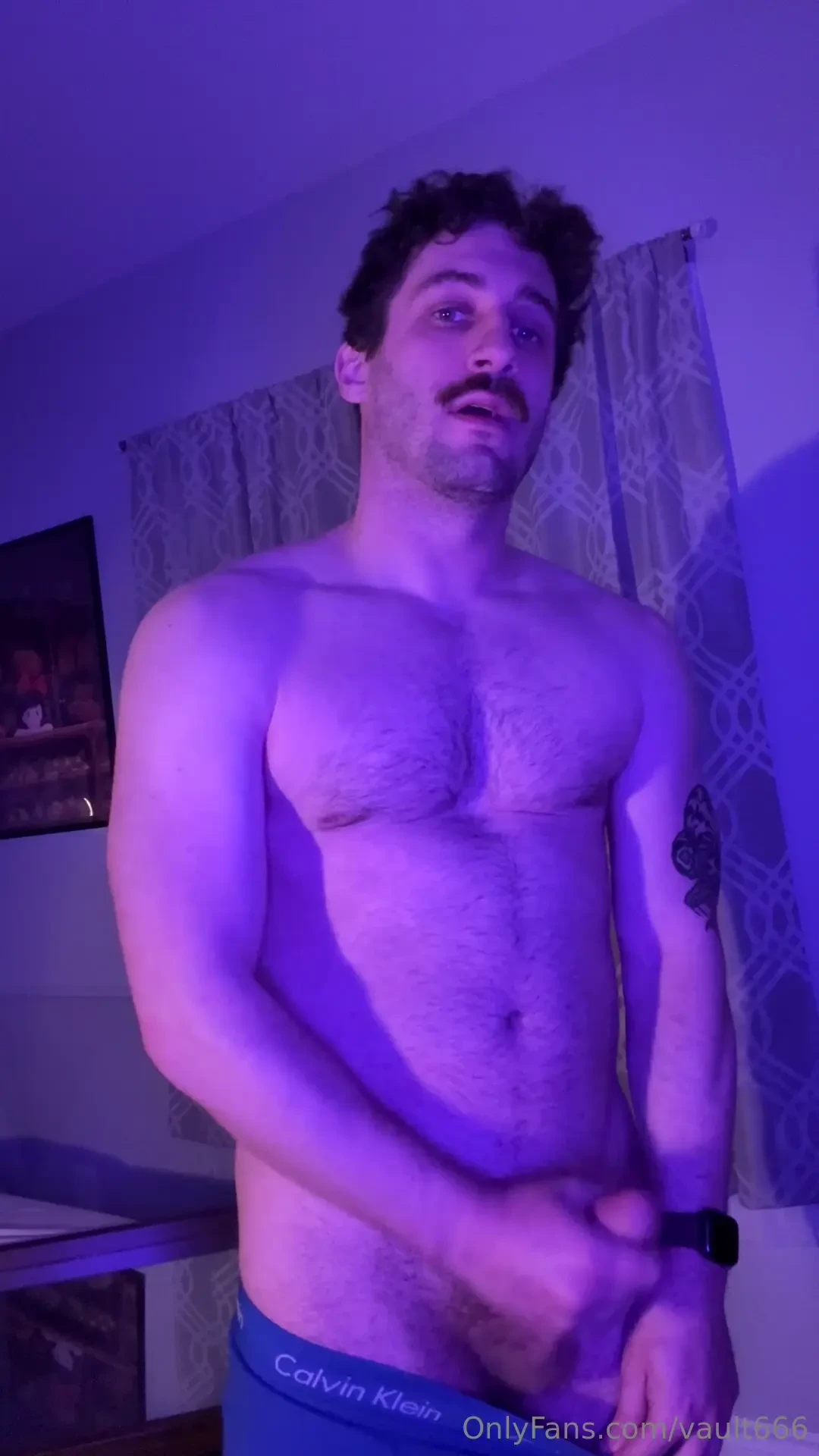 Finally bought a ring light so i m just testing it out this is also me 