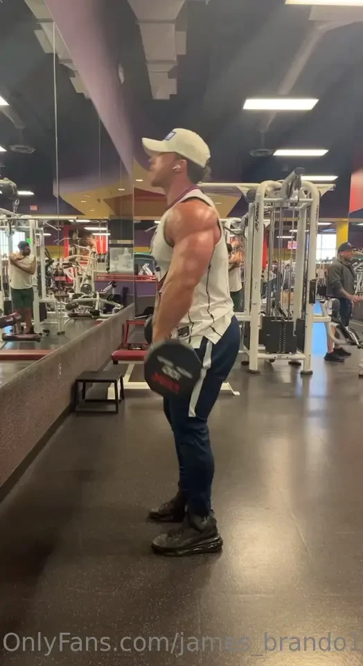 Delts of a god 