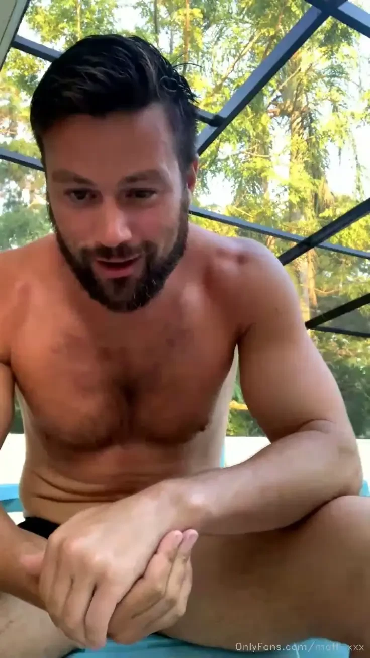 Caught i had rented a room at a b amp b for a few weeks the owner was 