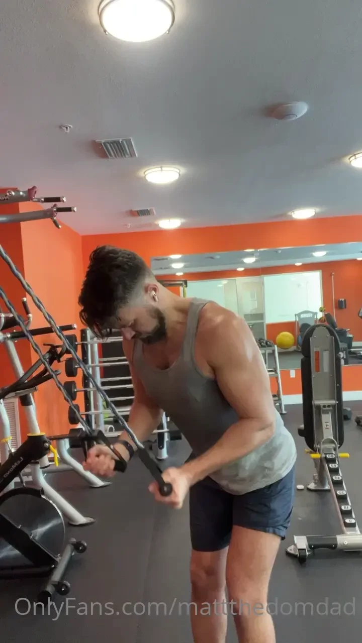 Bicep porn 