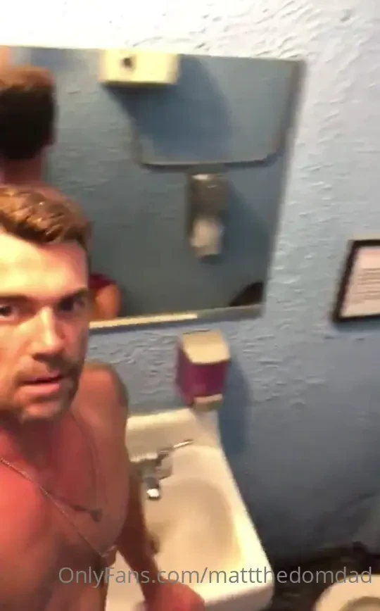 Dad loves taking loads in the bathroom send dad a contribution and get 