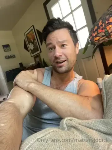 Do you guys like when i post videos of me playing guitar and singing 