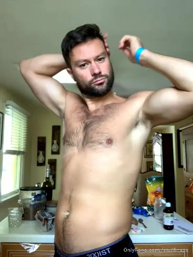 Cooking and blowin a load the perfect dad who s hungry 