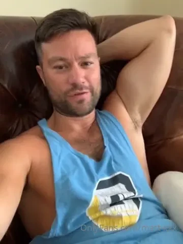 Morning perverts y all want a live show tonight bourbon and cum 6pm 