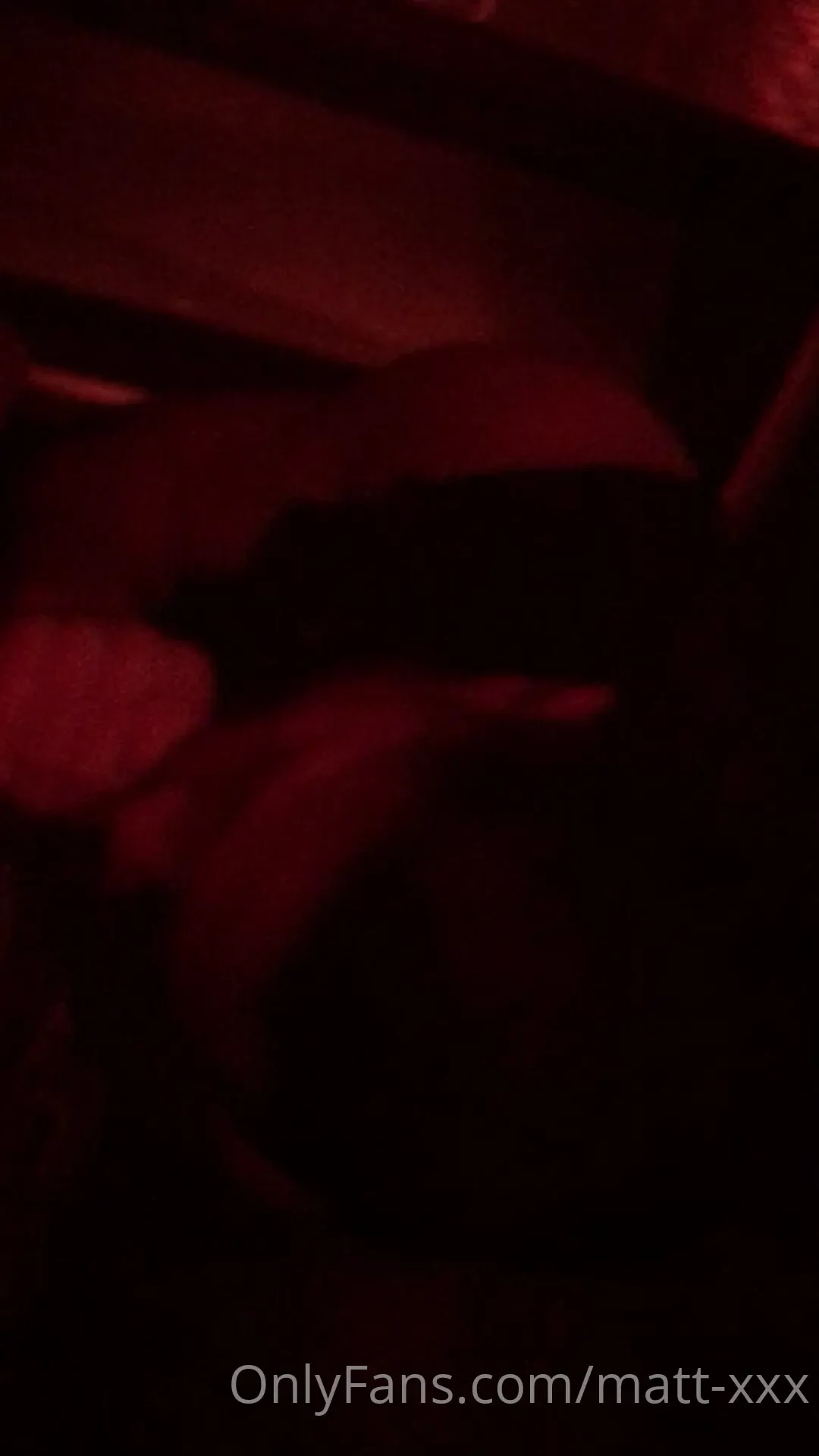 I love being on my knees and begging for hot cum at the bar oink oink 
