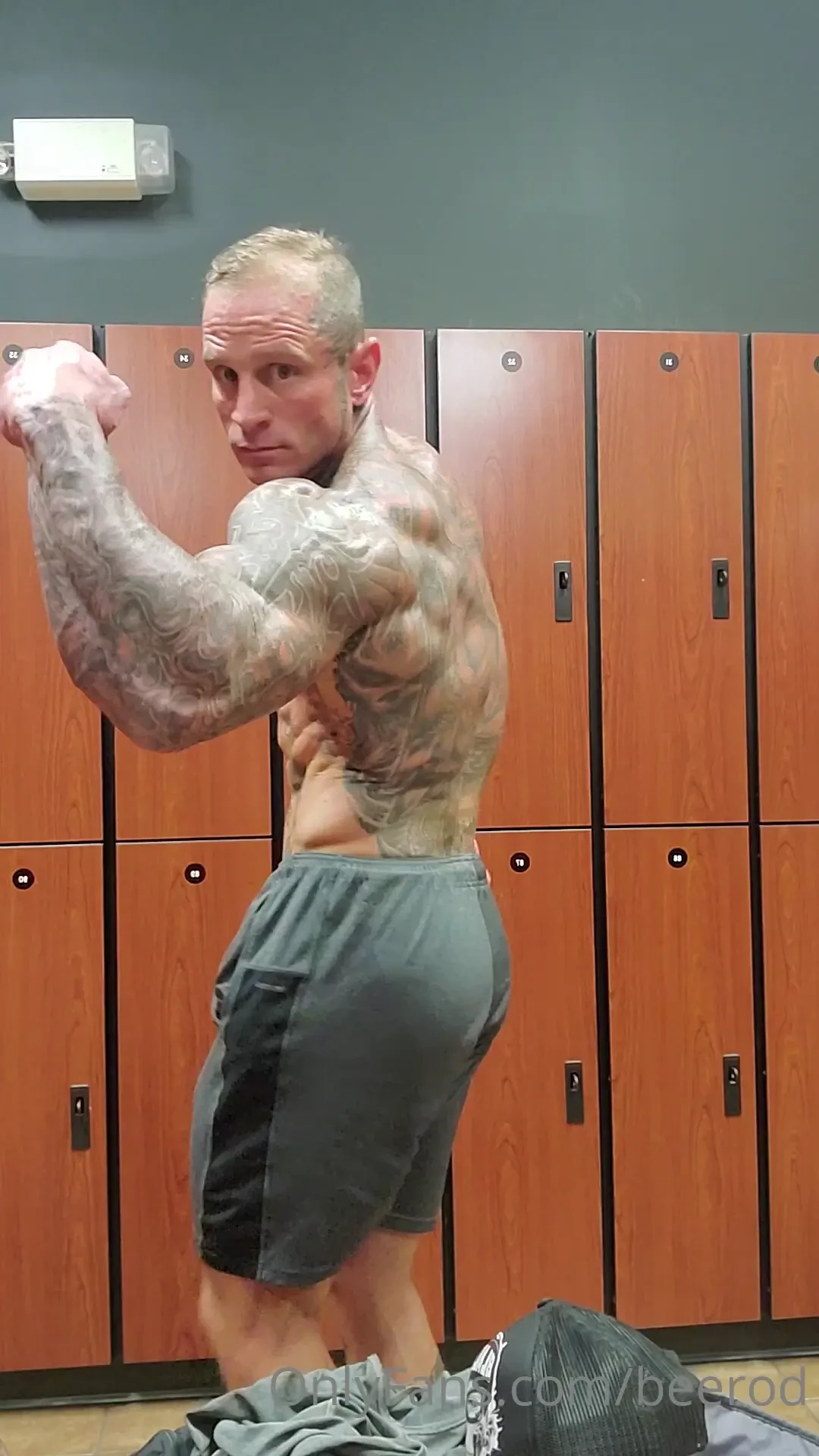 Back in action this view actually shows my muscle 