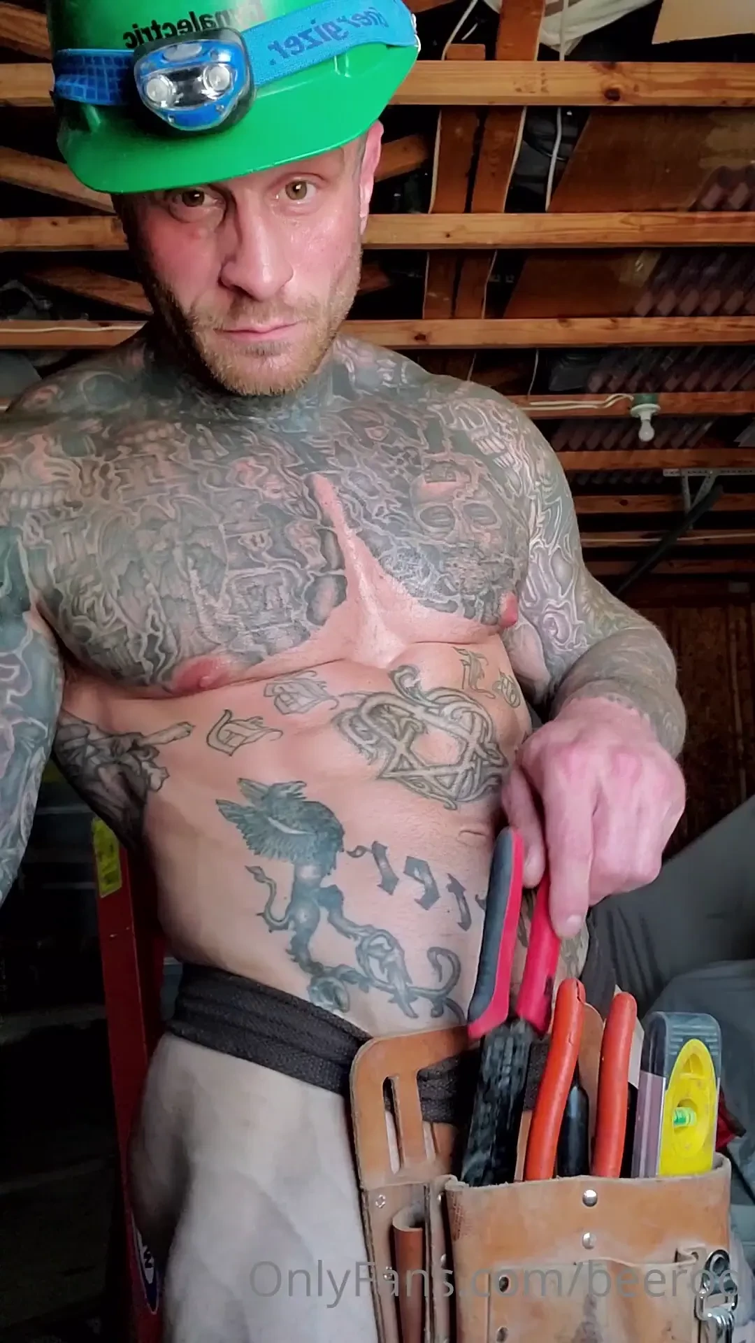 Who likes a working man by trade im a union electrician 