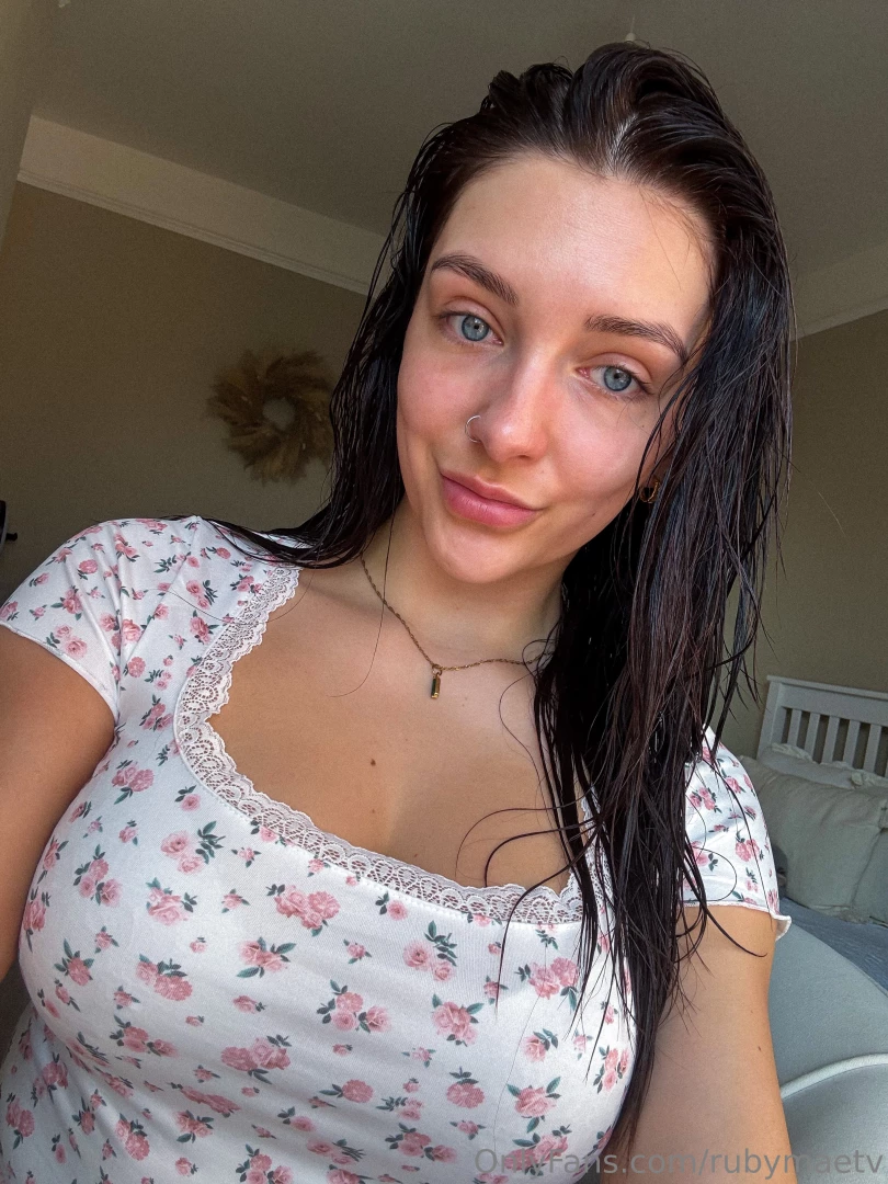 Fresh out the shower shall we get messy again 