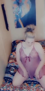 Feeling horny and want cock right now