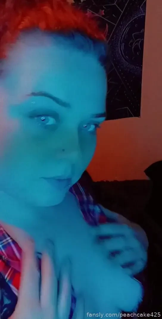 Baby i m so horny let me make you cum 