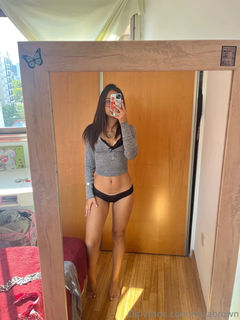 Shy in person daring in the reflection who do you believe t mida en 