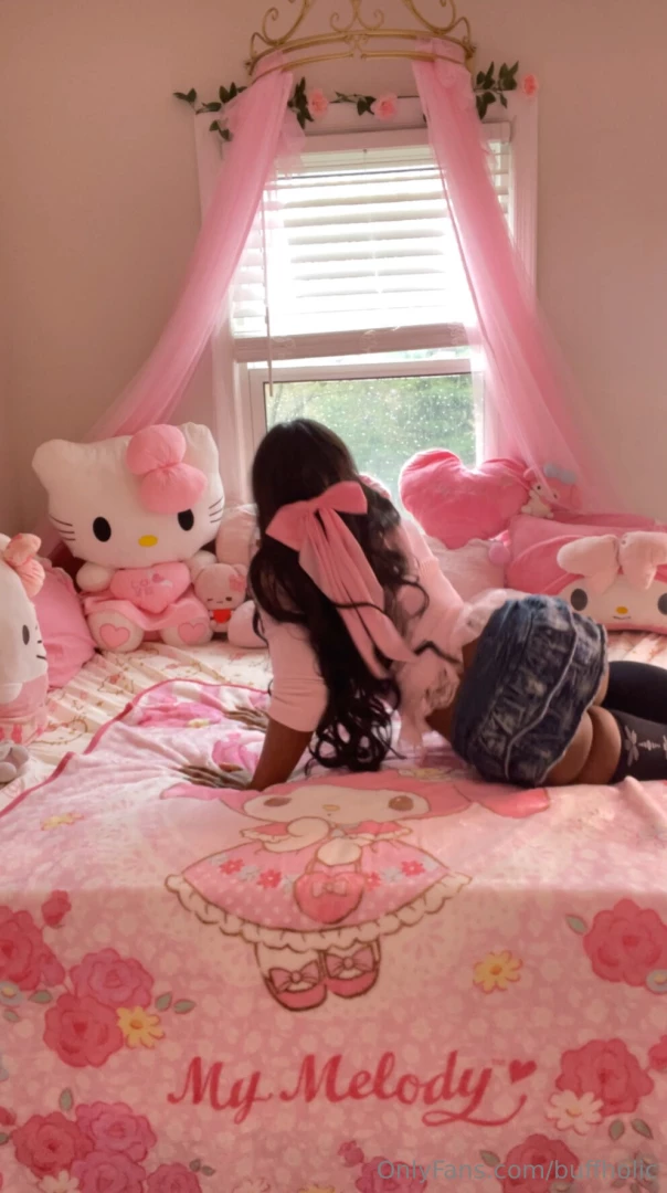 Next post on instagram is probably going to be cooking or a room tour 