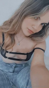 Which photo do they say i like the most my belly button looked very part 1