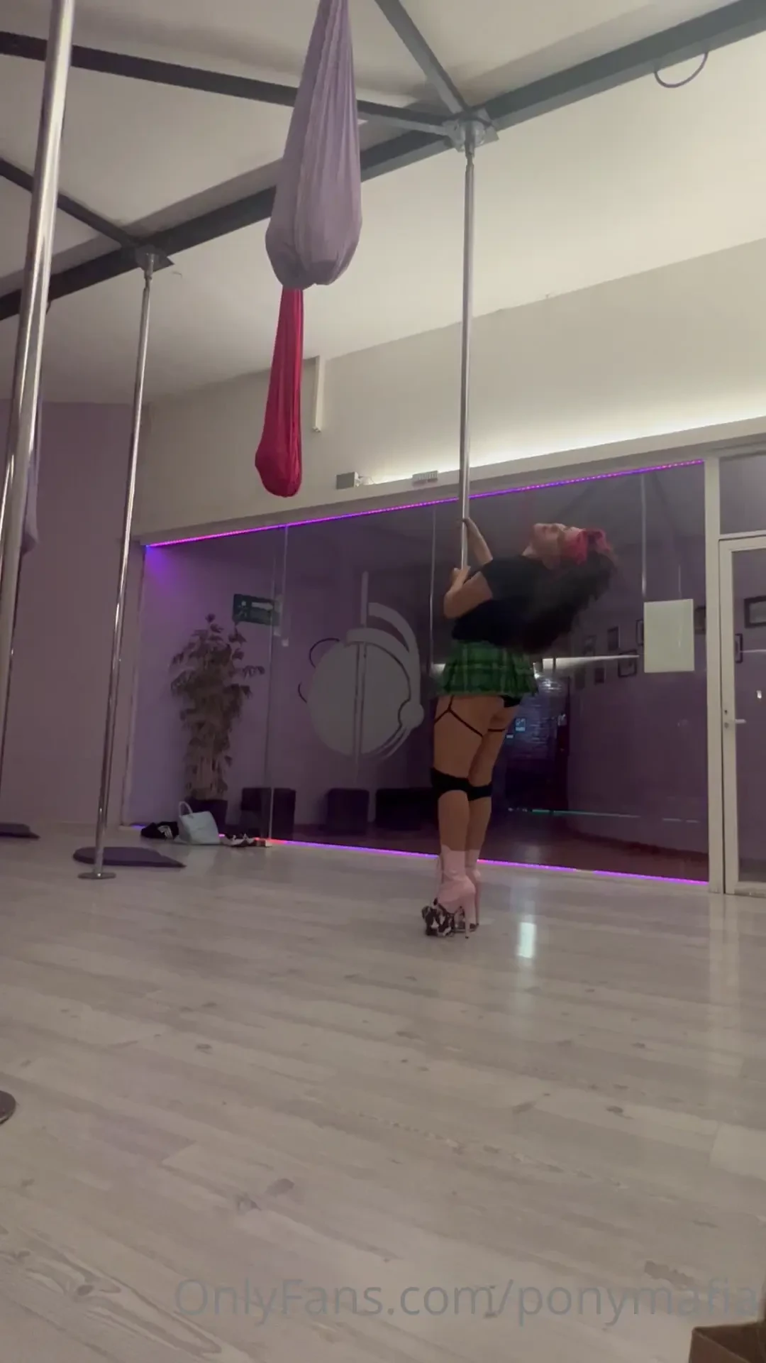 Just in case if you like when i do pole exotic vids remember i usually 