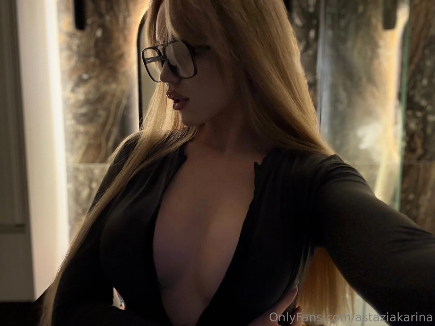 Looking at my cleavage in this photo don t you think something is 