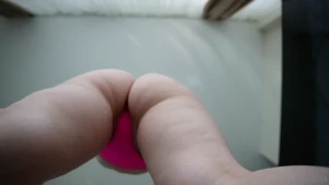 Doing some squats when i notice you re down there and tell you to lick