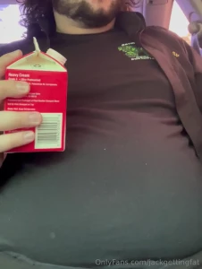 Day 23 of the heavy cream binge y all are making me fucking huge