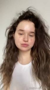 Good morning everyone i just woke up as you can see i wish everyone a