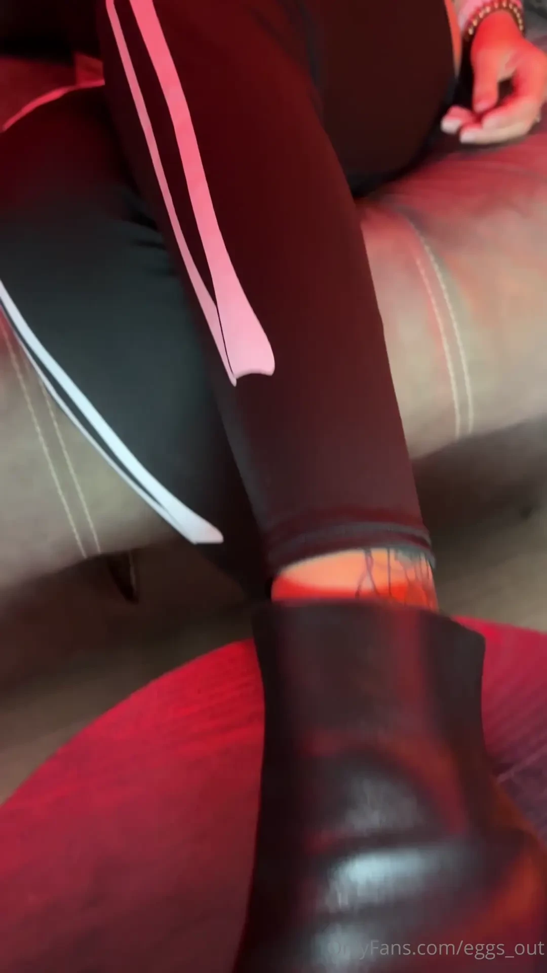 Chi si fa schiacciare da me con queste scarpe me le ha regalate uno di 