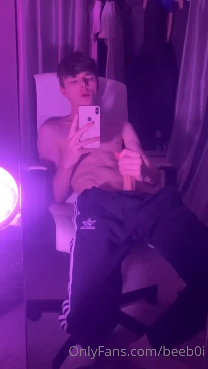 My first cum shot pls be kind 