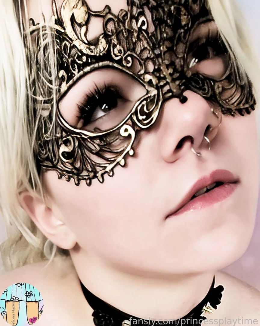 I ll give you one guess what she was looking at princessplaytime 