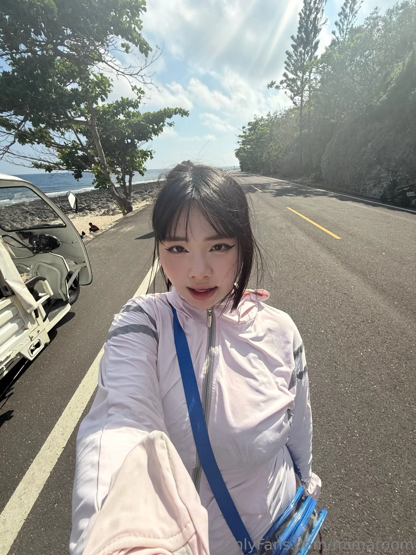 Play with me http onlyfans com bobbymarkggggg 