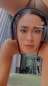 Goza este peque o estiramiento conmigo enjoy this little stretch with