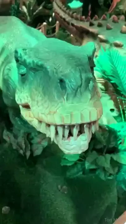 I got to hang out with dinosaurs today soooooo much fun part 1 