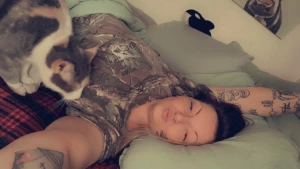 Wake up face and bed head